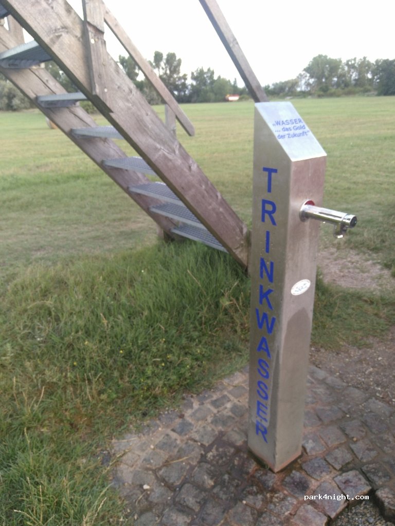 (7141) Podersdorf am See - Unnamed Road — foto