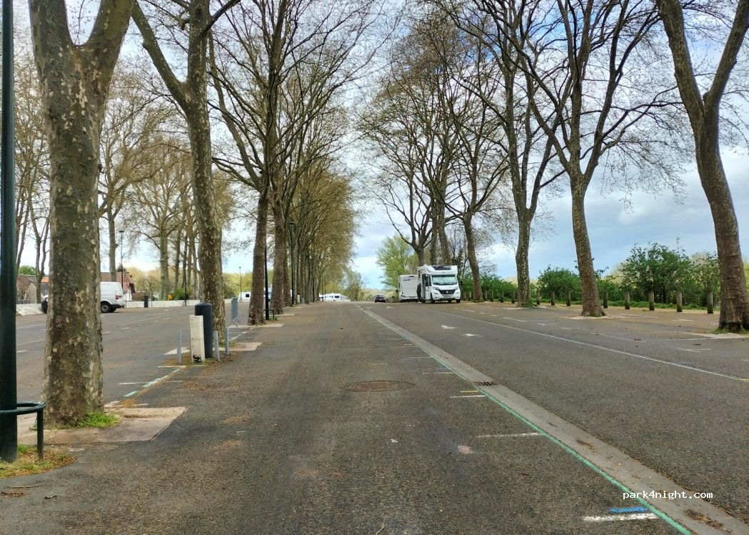 (37400) Amboise - 13 Rue Descartes — foto 4