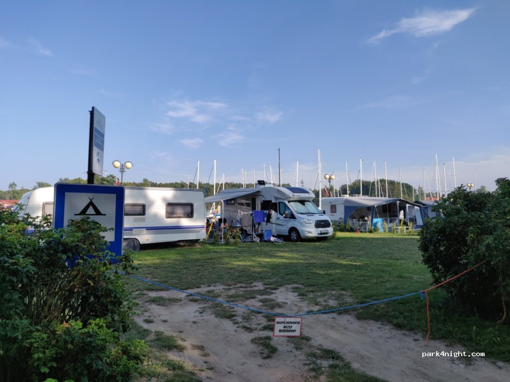 (84-360) Łeba - 8 Jachtowa — foto