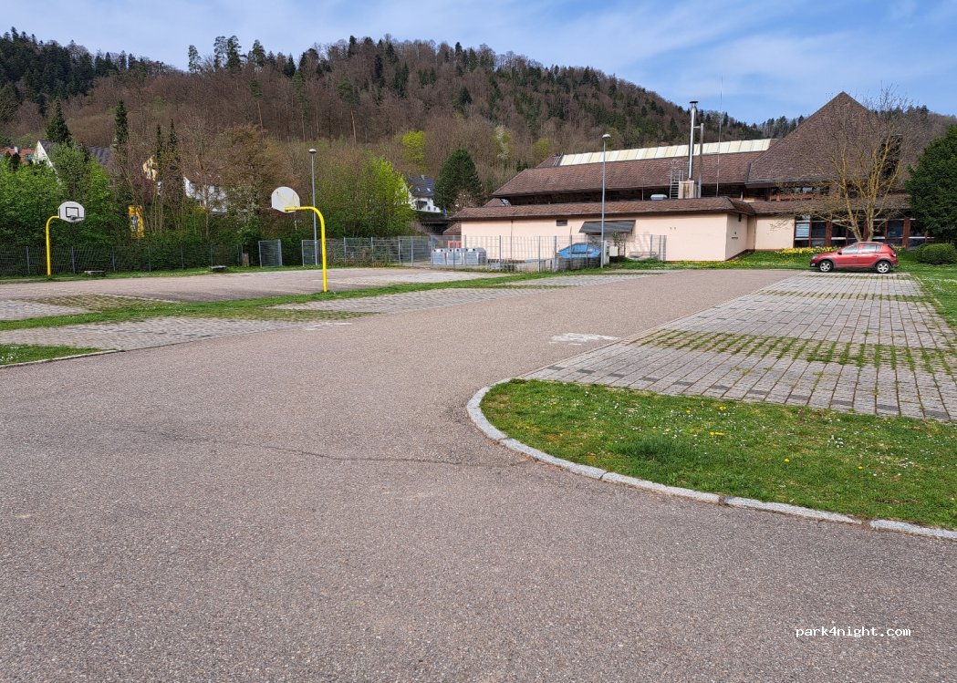 Wohnmobilstellplatz an der Neckarhalle in Oberndorf am Neckar — foto 5