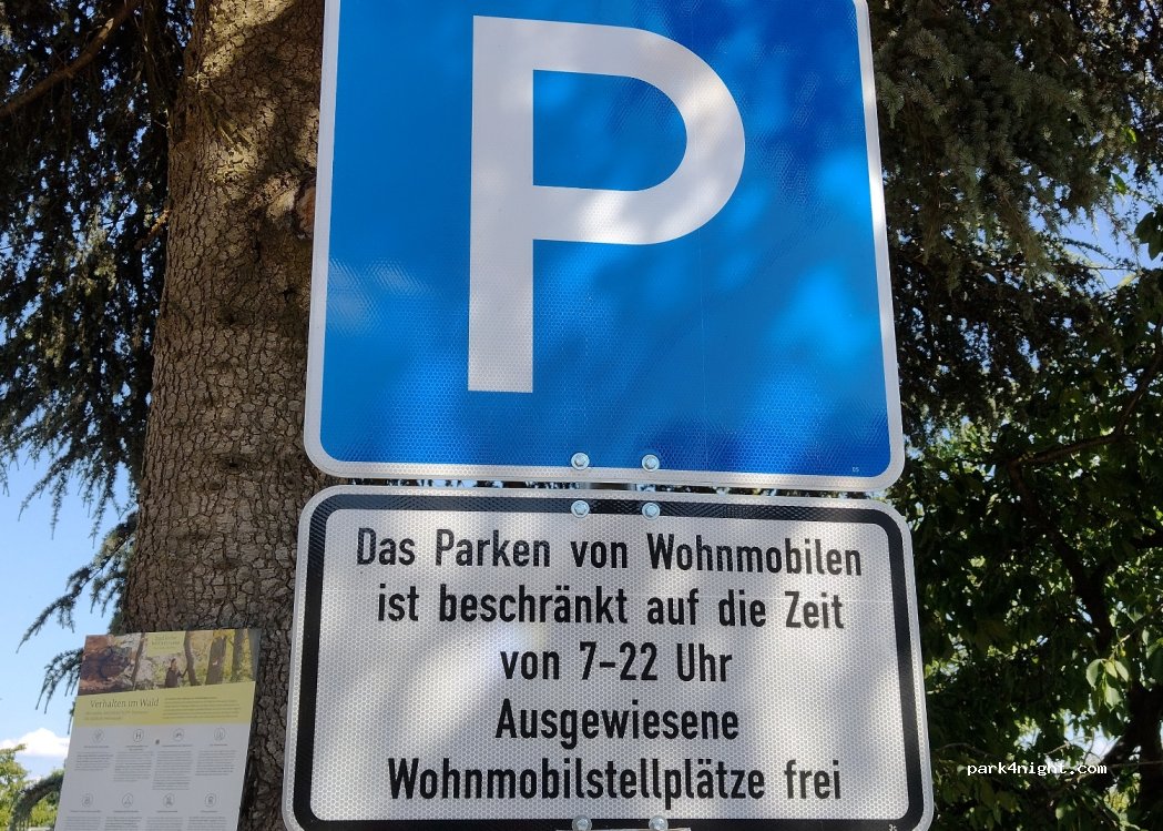 Wohnmobilstellplatz an den Sportanlagen in Dörrenbach — foto 2