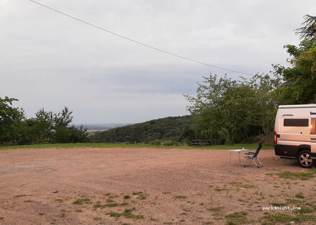 Wohnmobilstellplatz an den Sportanlagen in Dörrenbach — foto 5