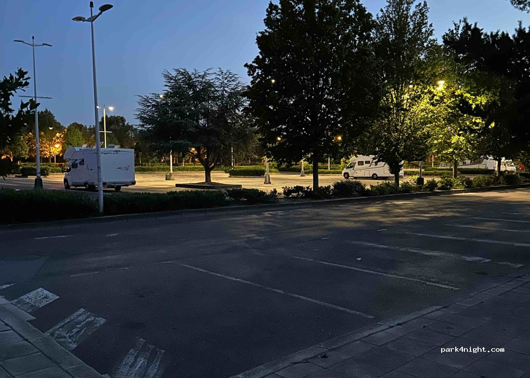 (77700) Serris - 3 Cours de la Garonne — foto 2