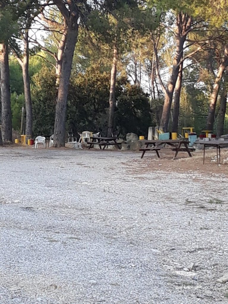 (13410) Lambesc - 50 Chemin de Cabrières — foto 2