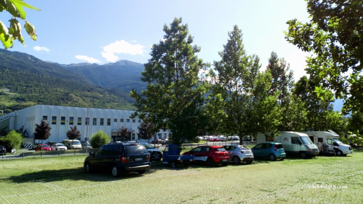 (11100) Aosta - 20 Via Grand Eyvia — foto