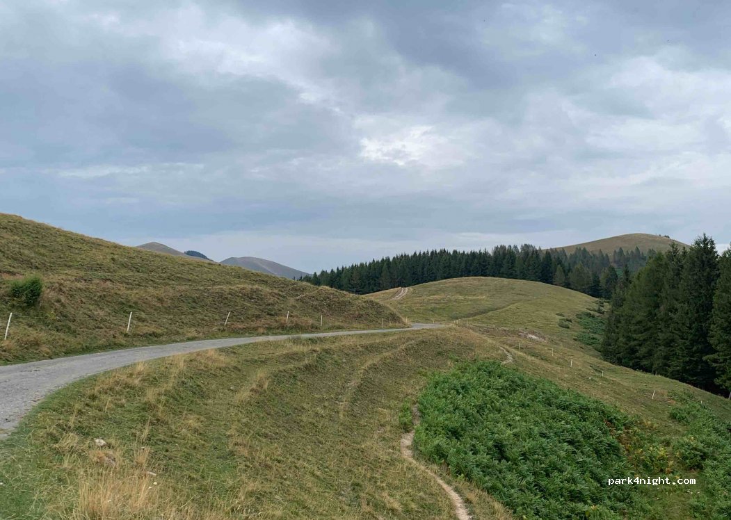 (22010) Colonno - Unnamed Road — foto