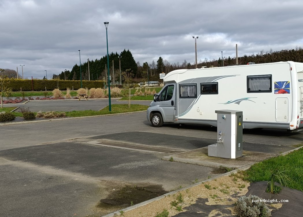 Aire de camping-cars Berrien — foto