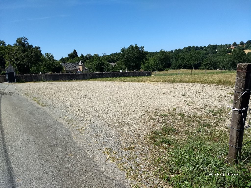 (12350) Maleville - Unnamed Road — foto