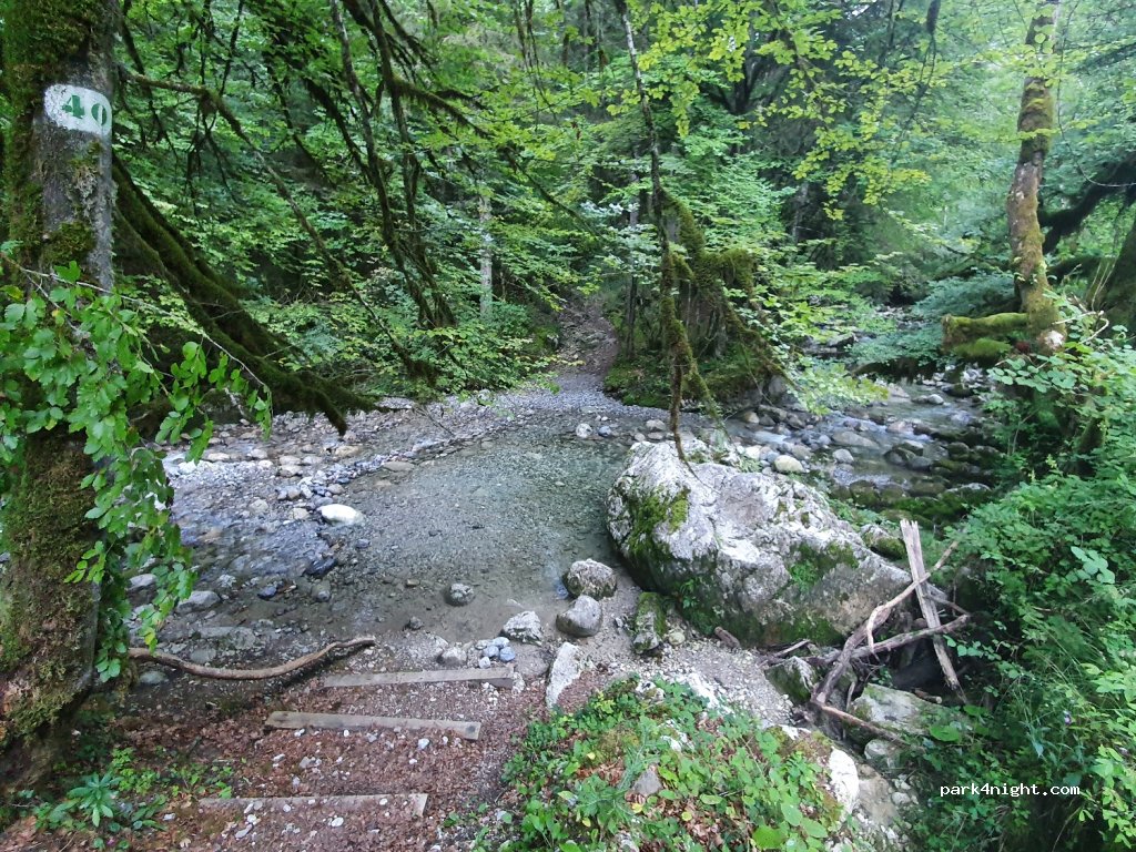 (74210) Doussard - 2 Route Forestière Domaniale de la Combe d'Iré — foto 2