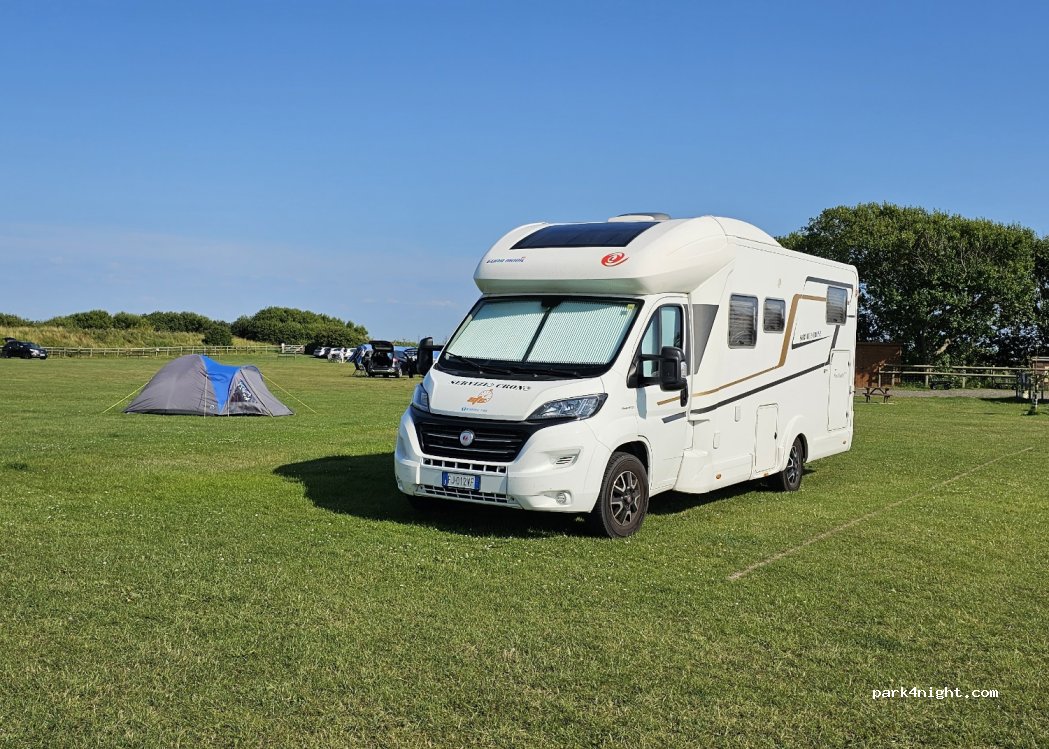Herons Park Campsite — foto 3
