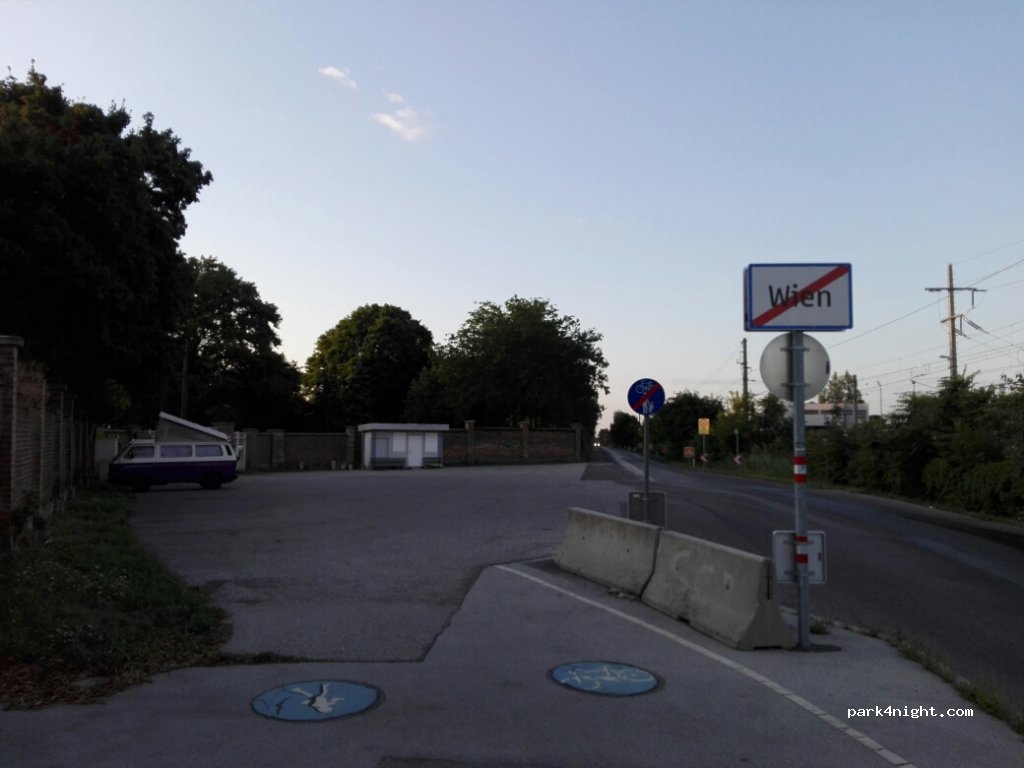 (1110) Wien - Mylius-Bluntschli-Straße — foto