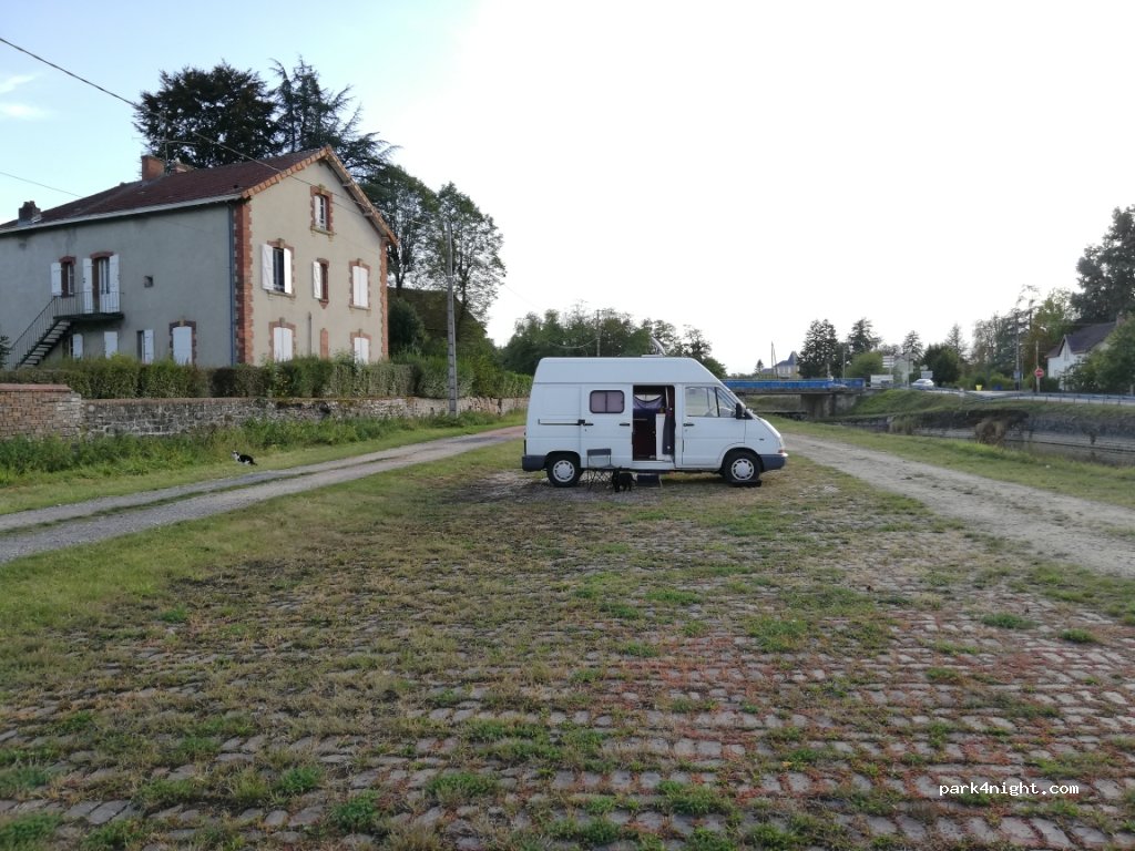 (71420) Génelard - 1 Route de Martigny — foto 2
