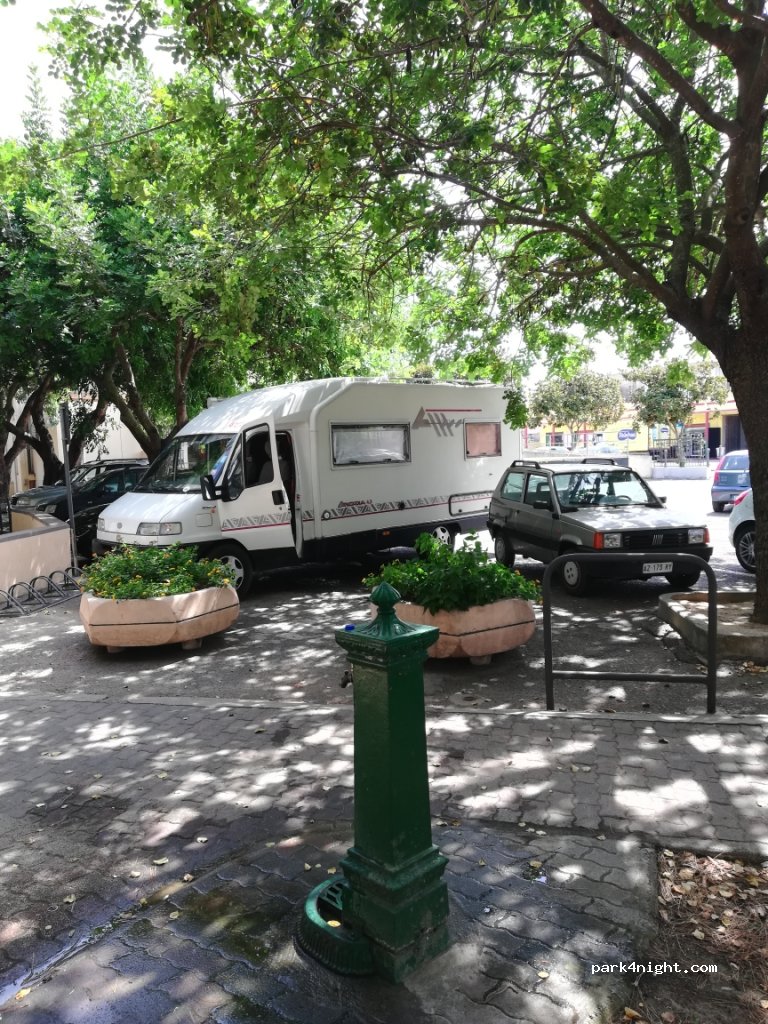 (09097) San Nicolò d'Arcidano - 1 Piazza della Libertà — foto 2
