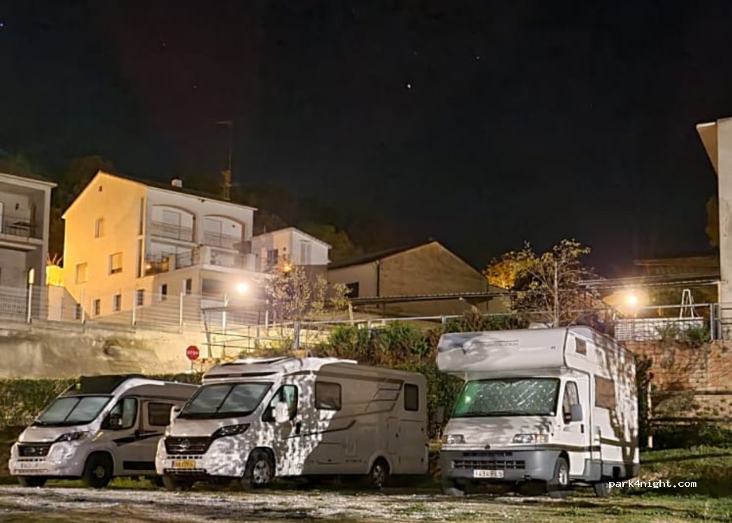 (08735) Vilobí del Penedès - 74 Carrer Guixeres de Baix — foto 2