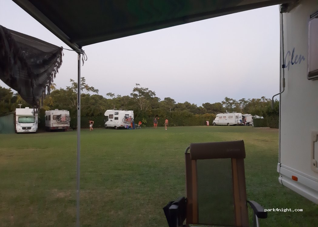Area camper Parcheggio Belmonte — foto 2
