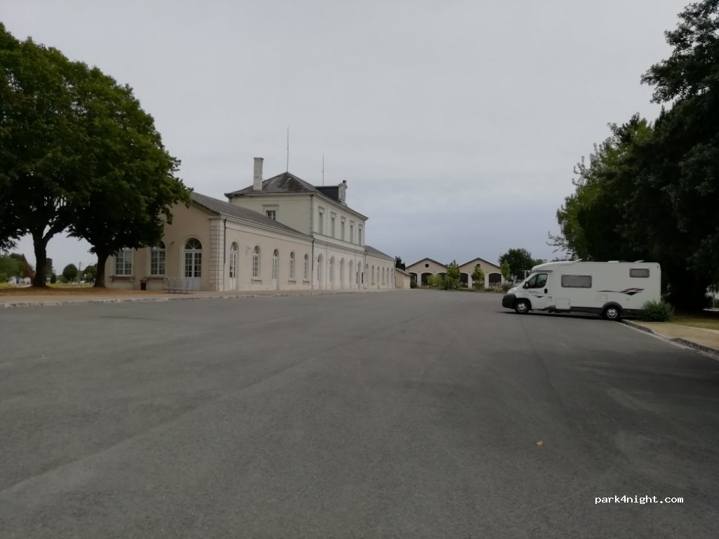 (36300) Le Blanc - 111 Avenue Gambetta — foto