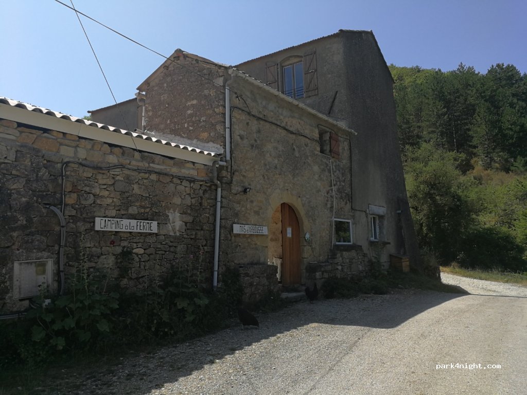 Farm camping - Mas Arbousse — foto