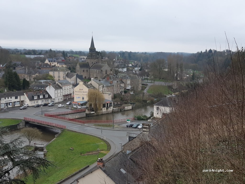 Aire d'Ambrière-les-Vallées — foto 3
