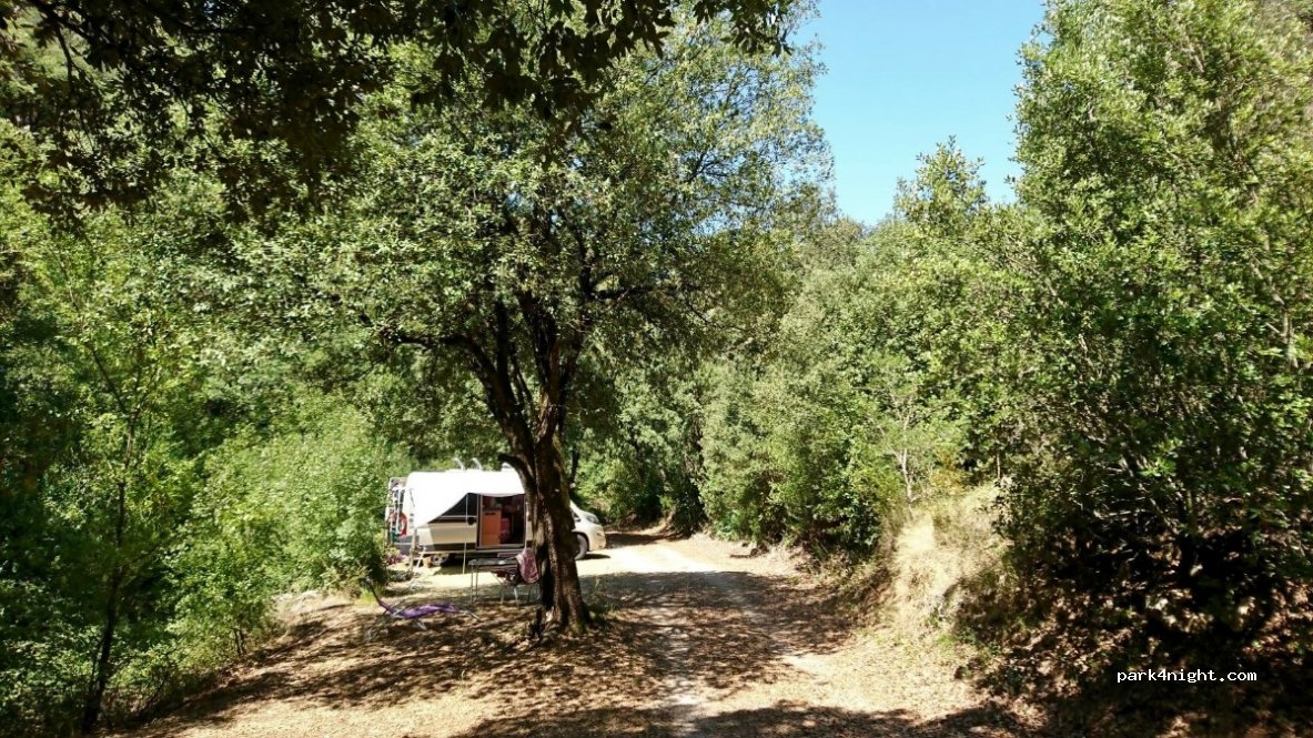 Camping naturiste Le Jas du Sarraire — foto