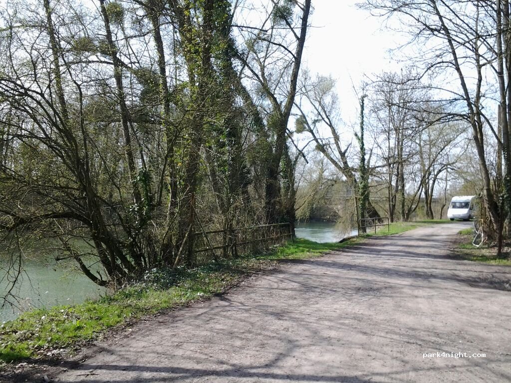 (08300) Sault-lès-Rethel - Allée des Cavaliers — foto