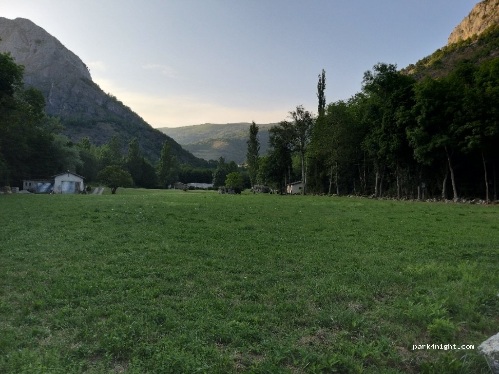 (09400) Surba - 158 Rue Jean Moulin — foto 2