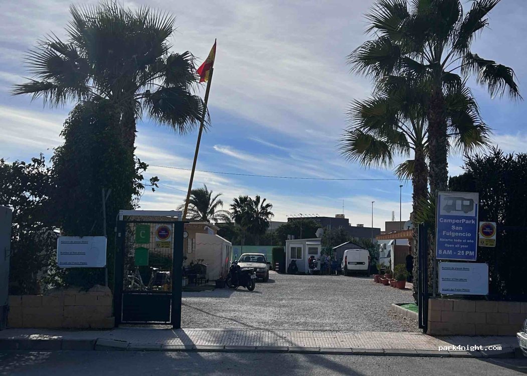 Camper Park San Fulgencio — foto
