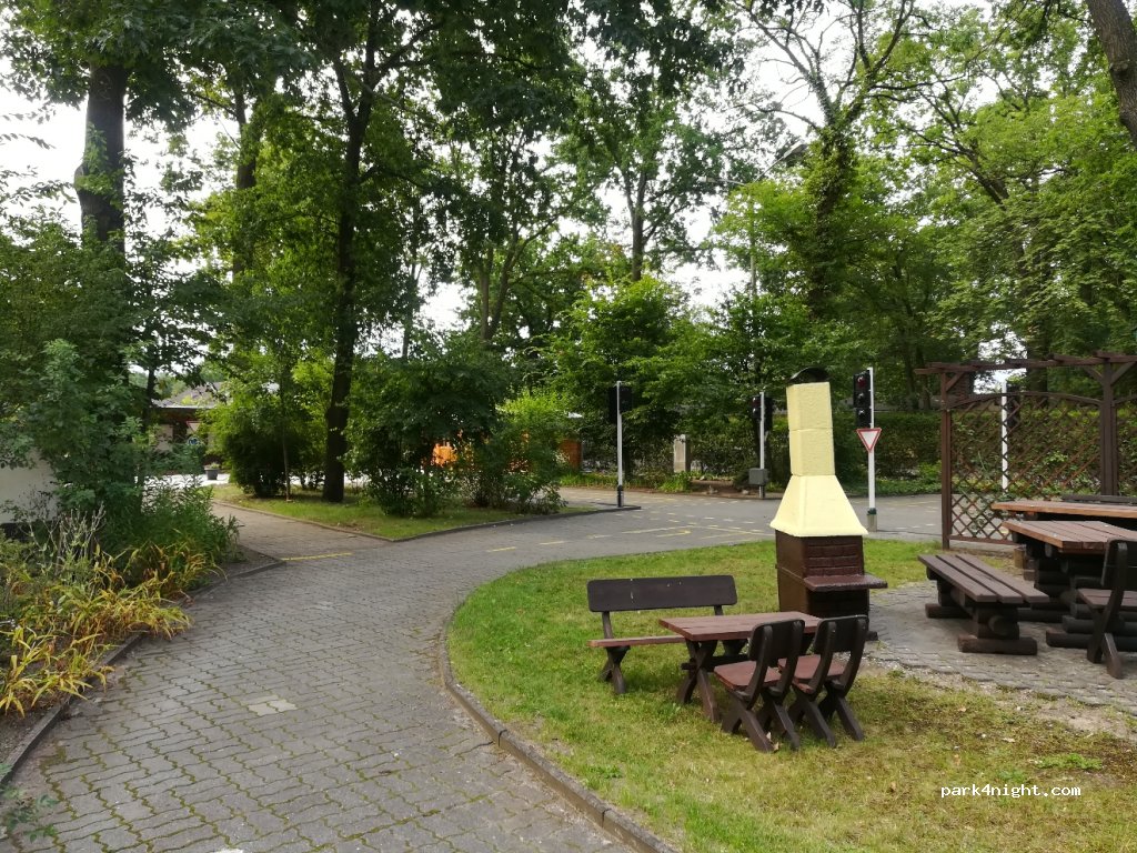 (06785) Oranienbaum-Wörlitz - 49 Dessauer Straße — foto 2