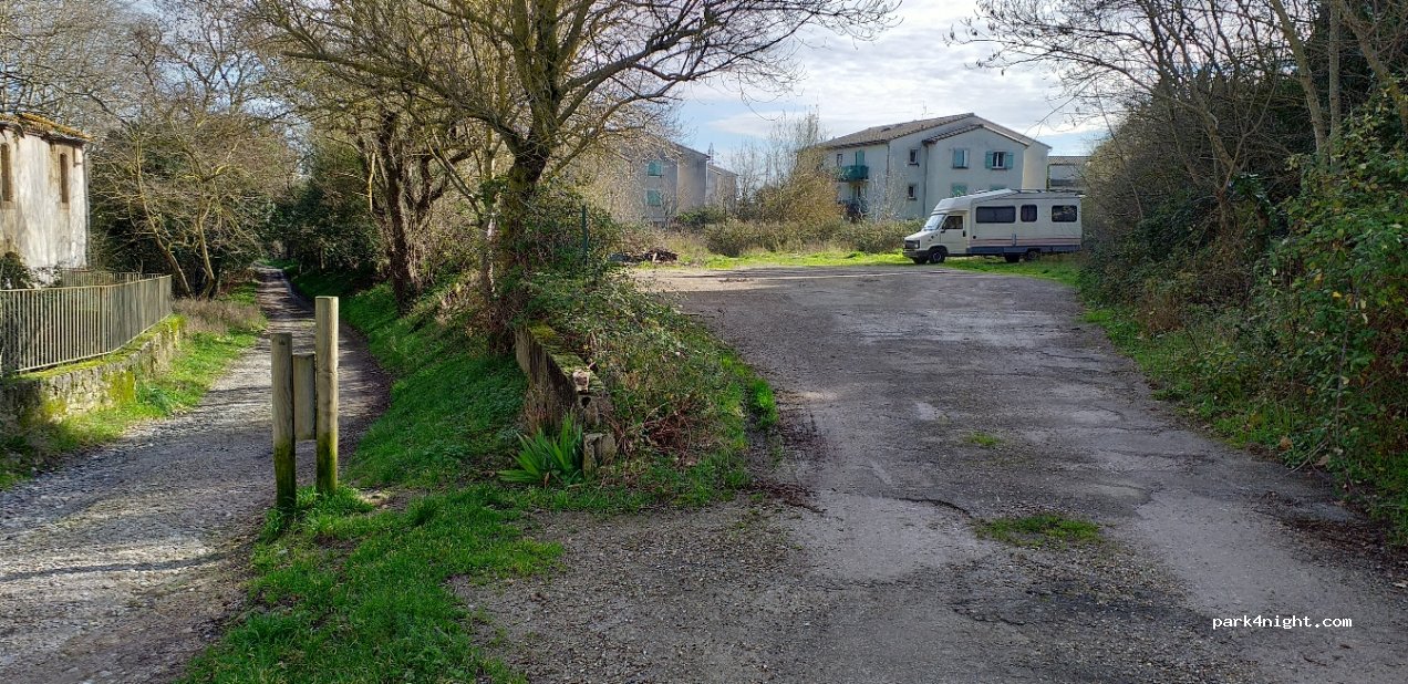 (11400) Castelnaudary - Rue Voie Romaine — foto 3