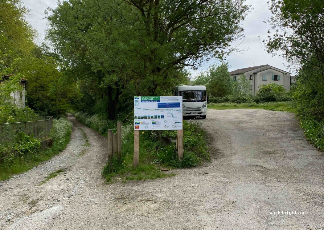 (11400) Castelnaudary - Rue Voie Romaine — foto 4