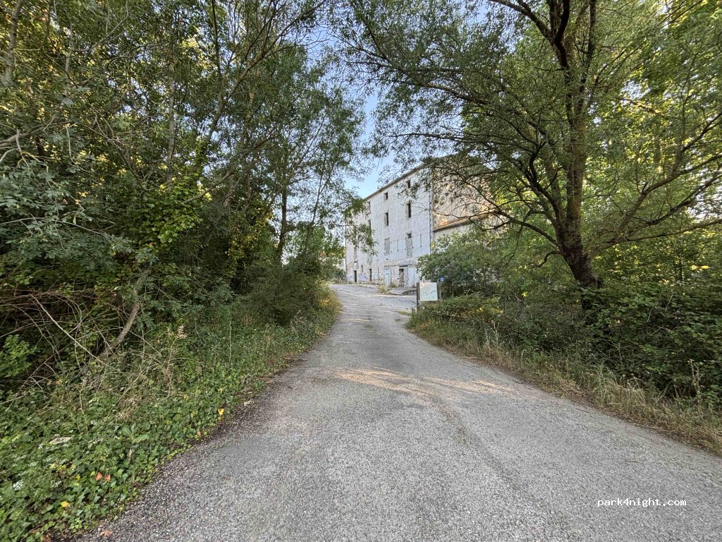 (11400) Castelnaudary - Rue Voie Romaine — foto 5