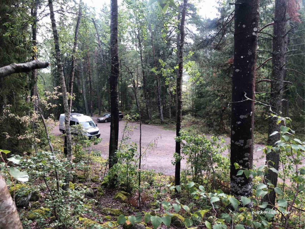 (141 32) Huddinge - 60 Gömmarvägen — foto