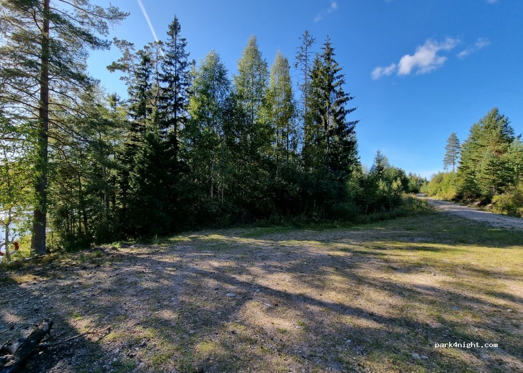 (711 77) Stråssa - Unnamed Road — foto 3