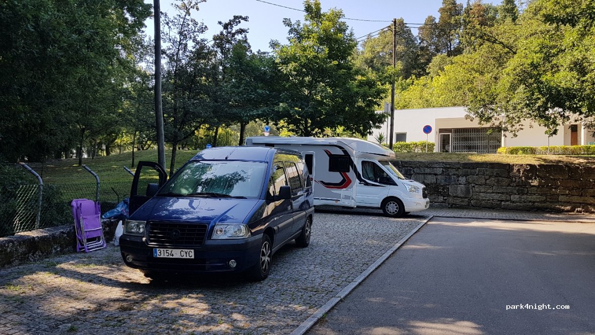 (4810) Guimarães - 9 Rua Nossa Senhora da Penha — foto