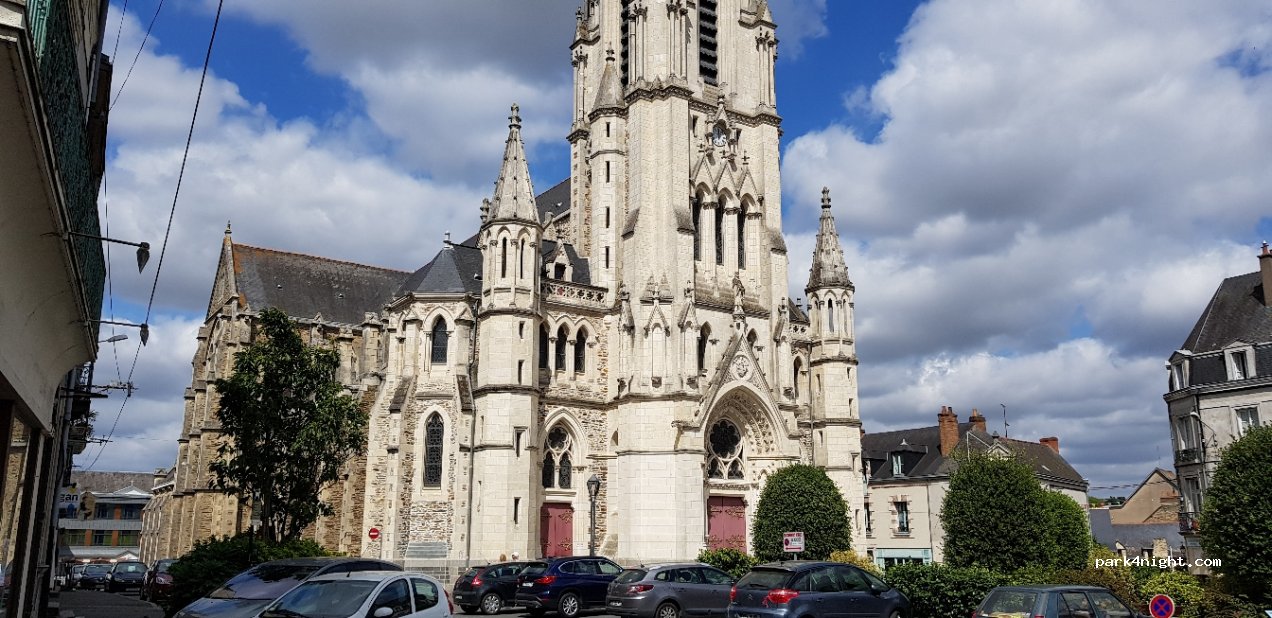 (44110) Châteaubriant - 8 Rue Joseph Chapron — foto