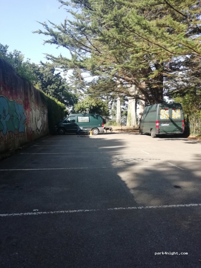 (29100) Douarnenez - 64 Route des Roches Blanches — foto