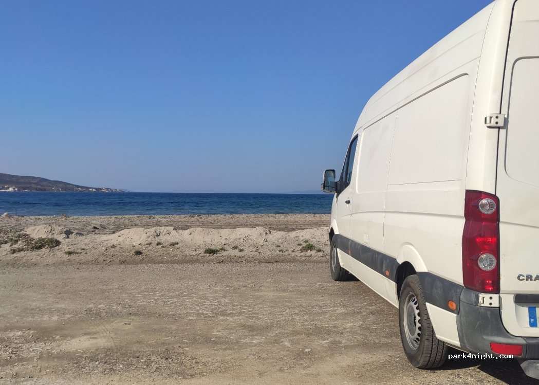 (35430) Urla/İzmir - 5 A 12057. Sokak — foto 2