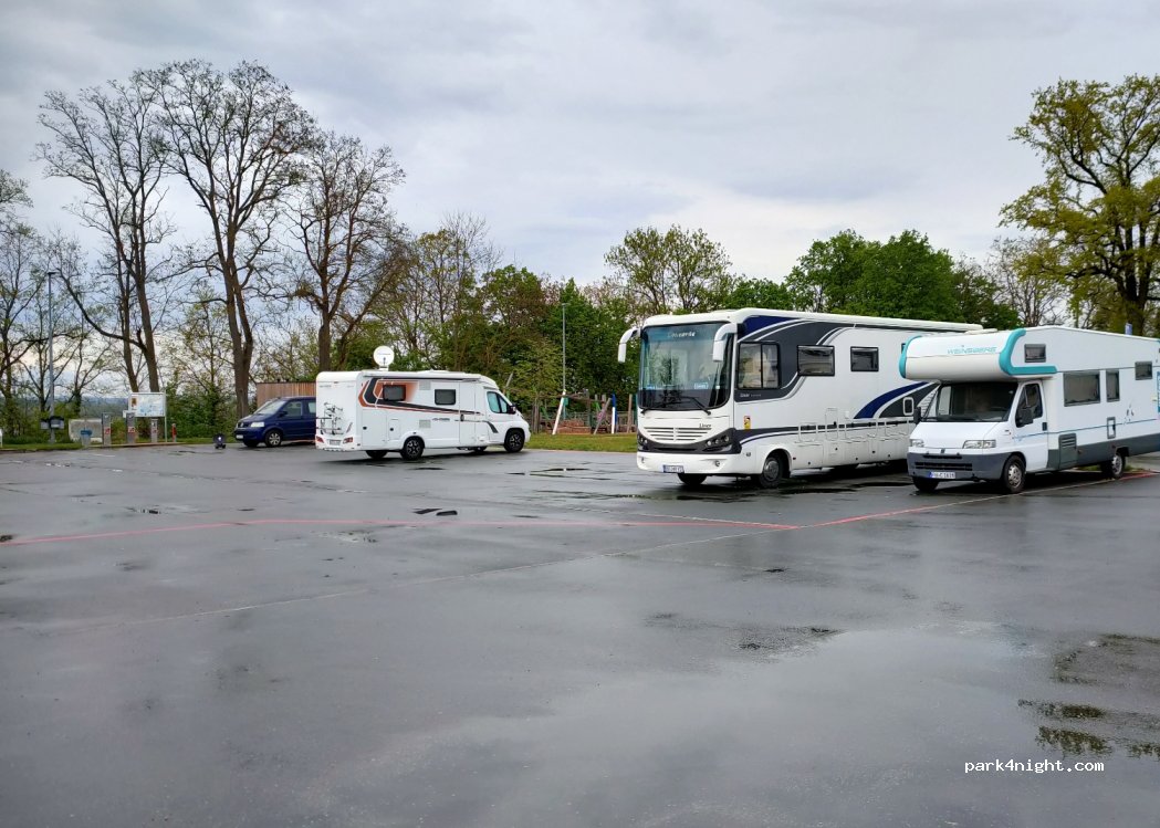 Wohnmobilstellplatz Cadolzburg — foto