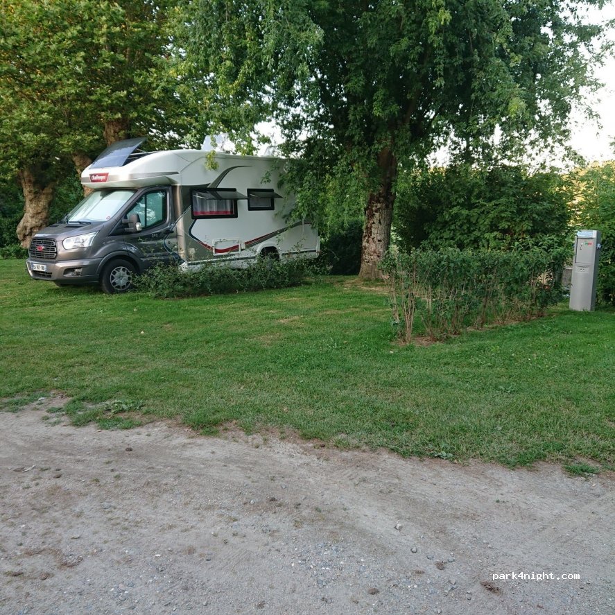 (16310) Massignac - Le Bourg — foto