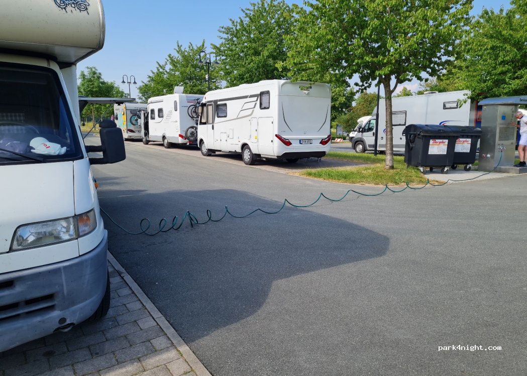 Wohnmobilstellplatz Bayreuth Lohengrin Therme — foto 3