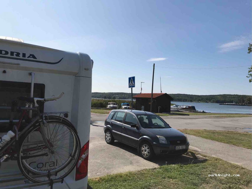(647 32) Mariefred - 2 Hertig Karls allé — foto 2