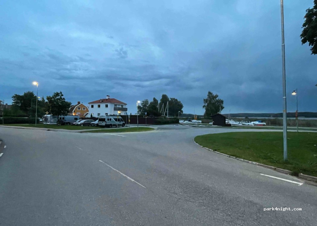 (647 32) Mariefred - 2 Hertig Karls allé — foto 3