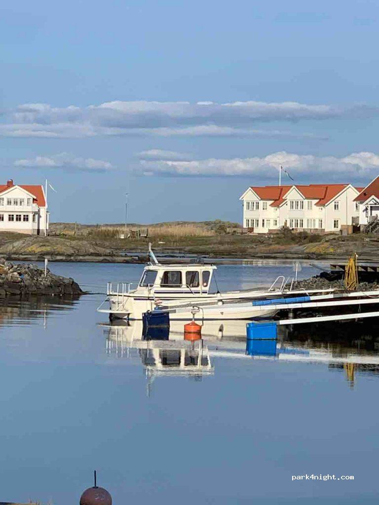 (475 53) Rörö - 4B Bynsvägen, Sörikringsvägen — foto 2