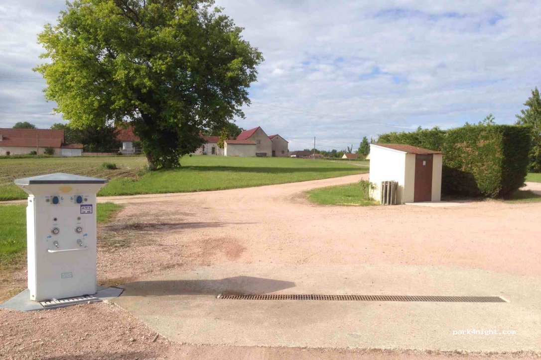(03220) Treteau - 16-18 Rue du Rosier — foto 2