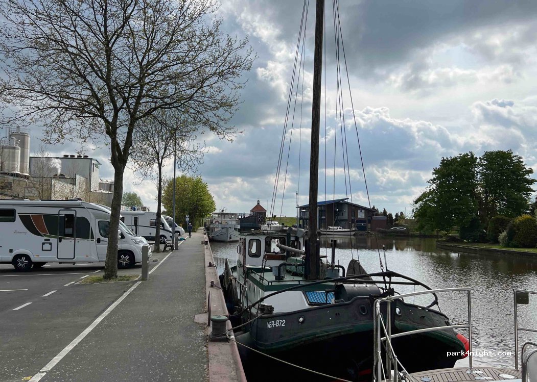 Wohnmobilstellplatz | Am Alten Hafen — foto 2