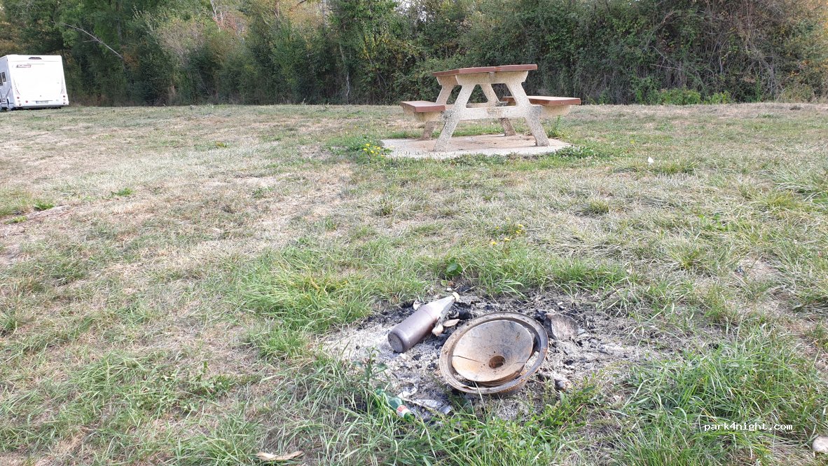 (36230) Montipouret - Unnamed Road — foto