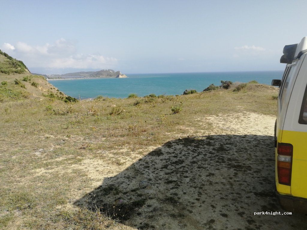 () Zvërnec - Porto Novo, Unnamed Road — foto