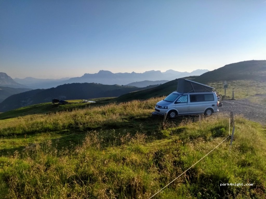 (74120) Praz-sur-Arly - Unnamed Road — foto