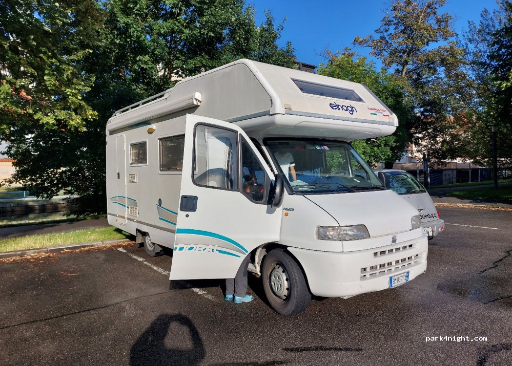 (370 01) České Budějovice - 1 Sokolský ostrov — foto 2