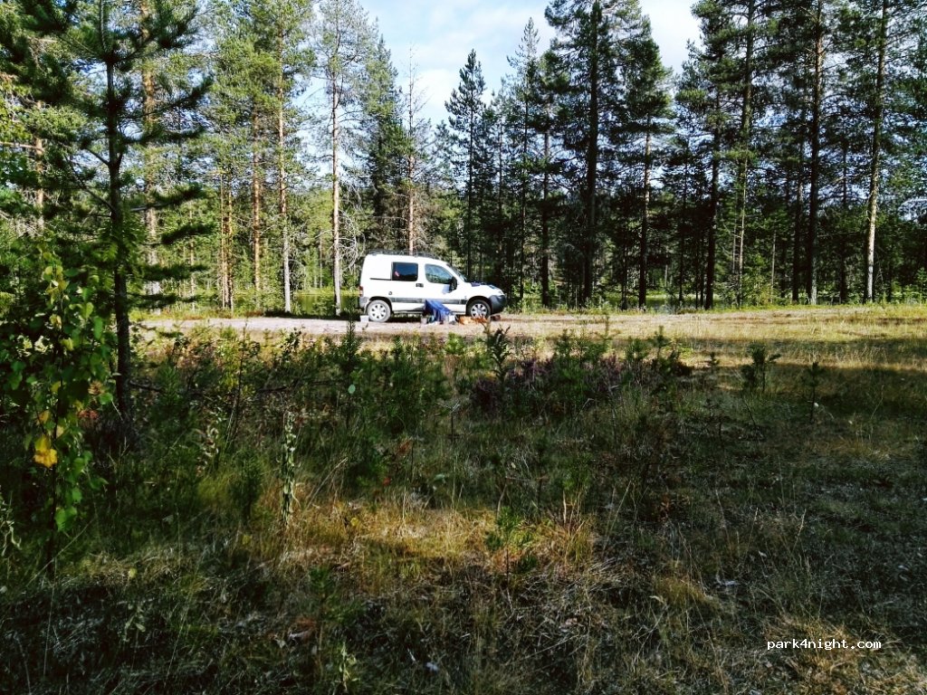 (957 32)  - Unnamed Road — foto