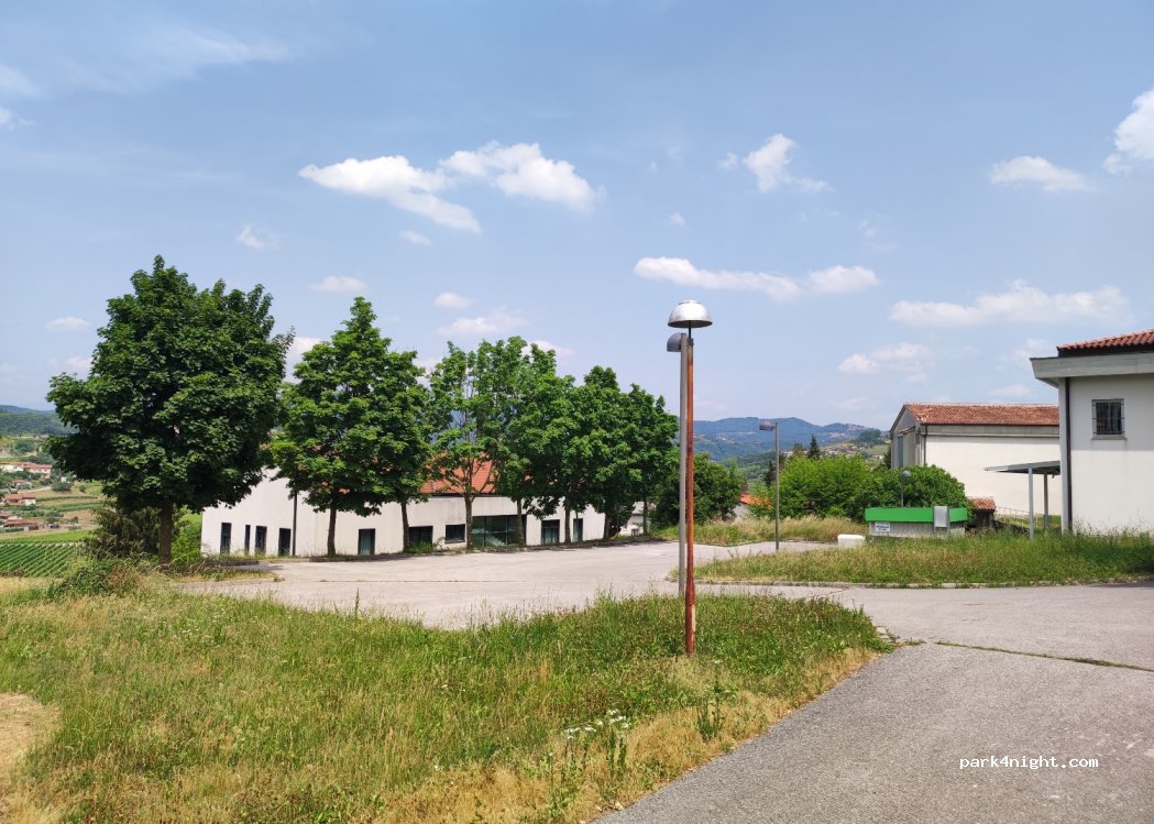 (5212)  - 3 Zadružna cesta — foto